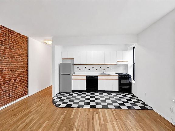 3rd image of 415 Avenue C APT 3A