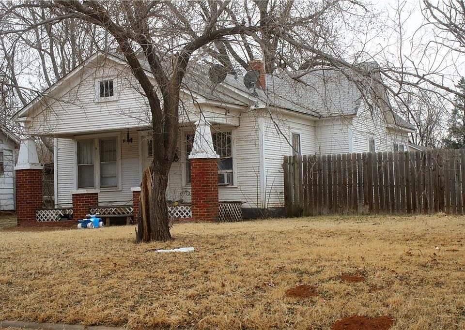 2nd image of 611 N Jefferson Ave