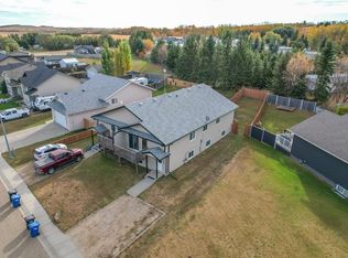 4521 NW Van Eaton Way, Clive, AB T0C0Y0