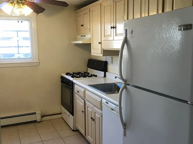 18 Bathrick Rd — Photo 9