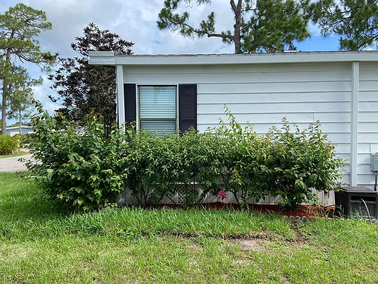 19124 Meadow Brook Ct — Photo 3