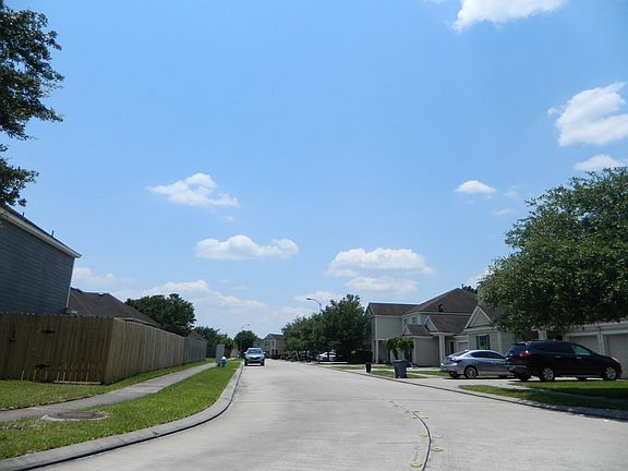 4th image of 16619 Hodgefield Ln