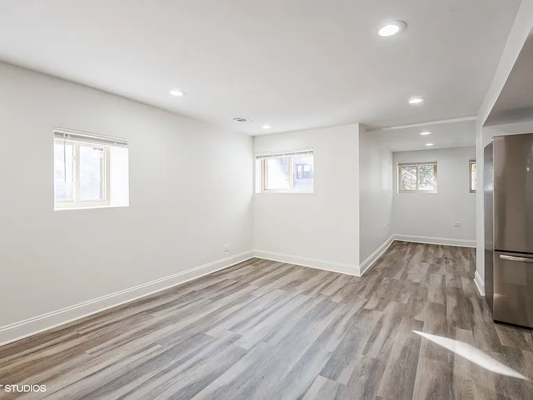 1414 W Rascher Ave #GE — Photo 2