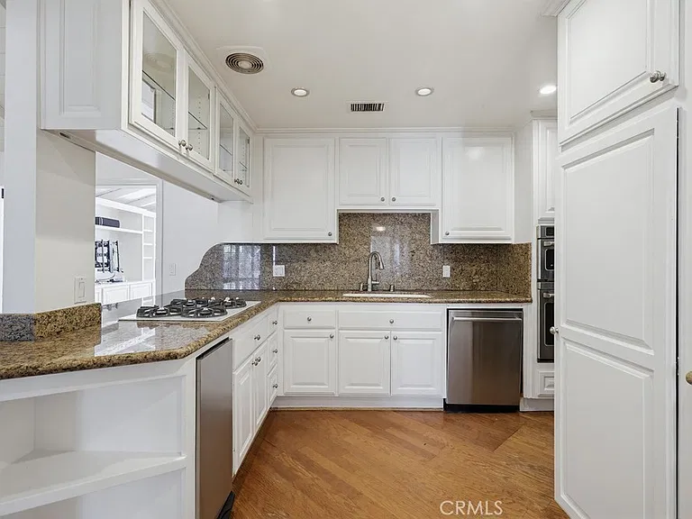 2705 E Jacaranda Ave — Photo 19