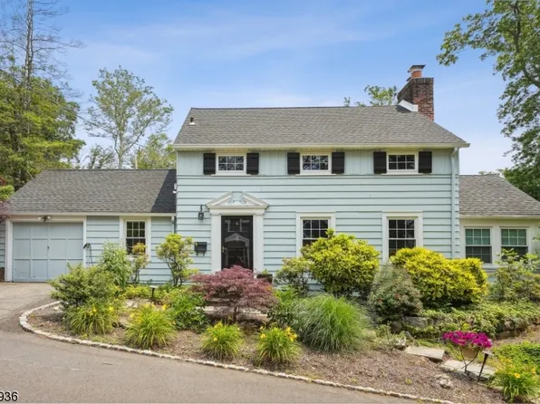 4 Cape Ct, Millburn Twp., NJ 07041