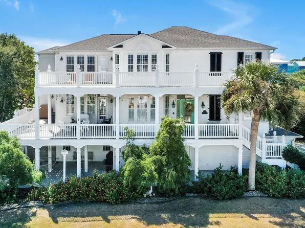 438 Sandman Drive, Kure Beach, NC 28449