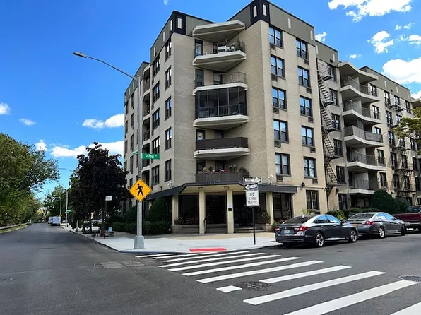 1874 Pelham Pkwy S APT 4S, Bronx, NY 10461