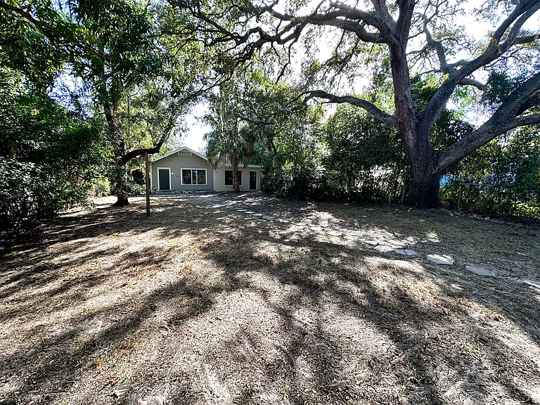 1004 6th St S — Photo 36