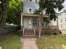 63 Lombard St, New Haven, CT