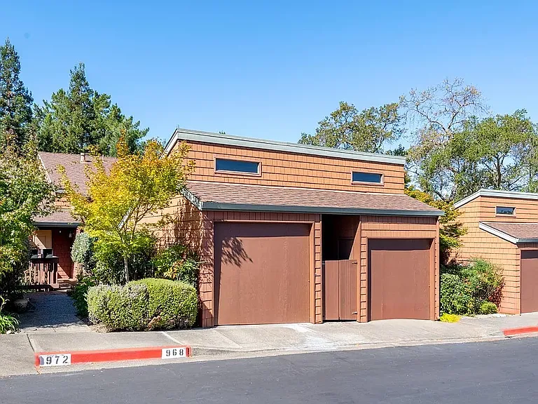 968 Arlene Way — Photo 1