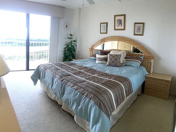 4th image of 260 Seaview Court #801