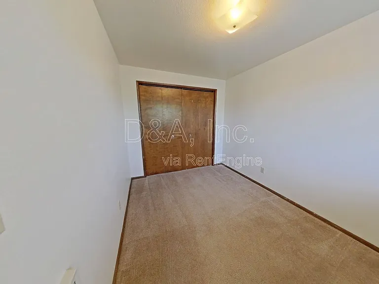 3318 NE Lancaster St #3 — Photo 5