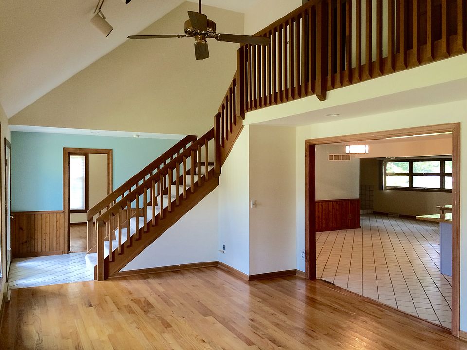 1st image of 18218 Holly Ln