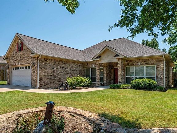 2nd image of 211 Willow Bend Cir