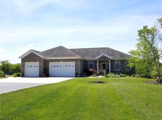 10953 Cabin Rd, Oakley, IL 62501