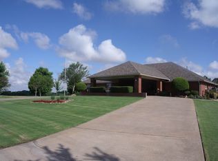 20 Silver Meadow Ln, Enid, OK 73703