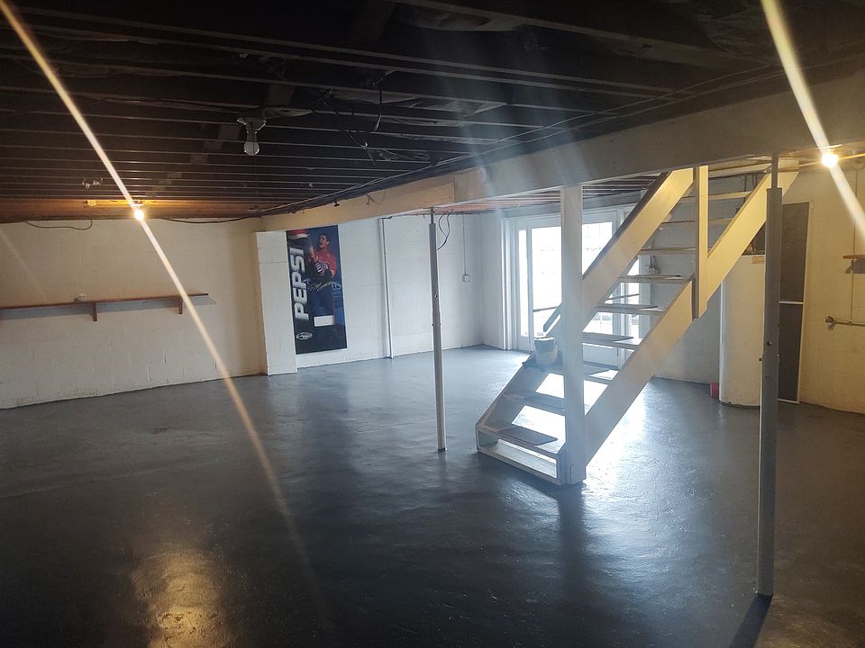 1st image of 209 Forest Dr