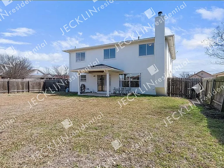 100 David Dr — Photo 26