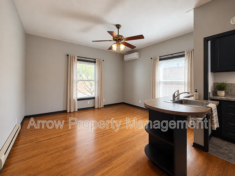 Studio, 1.0 bath, 230 sqft, $595 — Photo 2