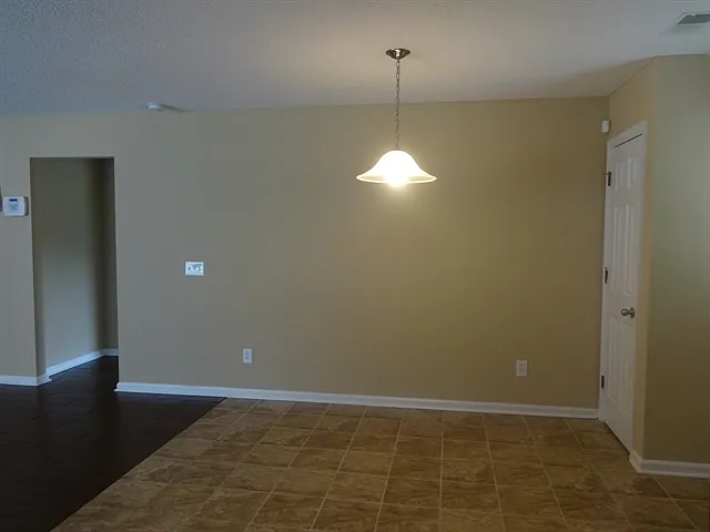 345 Briarbend Rd — Photo 8