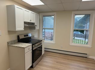 586 Pleasant St APT 1, Worcester, MA 01602