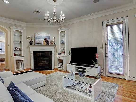 With all the main living areas on the first floor, you can avoid having to go up and down flights of stairs everyday!