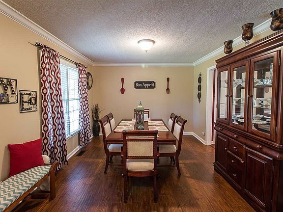 5th image of 345 McKenzi Park Dr