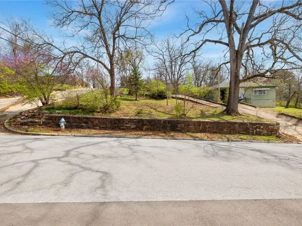 208 S Locust Ave #39, Fayetteville, AR 72701