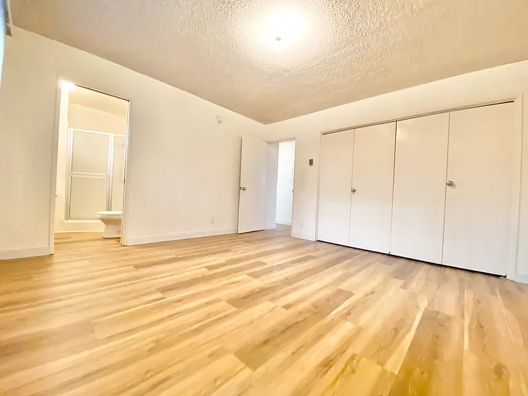 11924 Montana Ave. — Photo 11