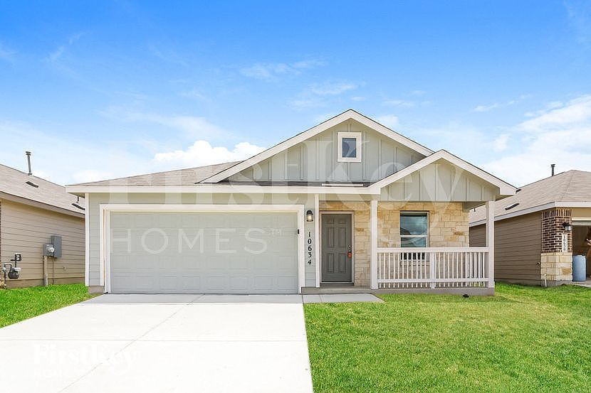 1st image of 10634 Vinateros Dr