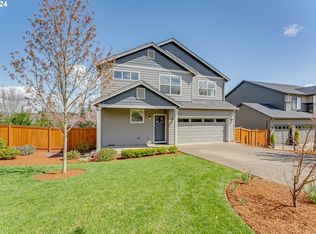 214 SW Mount Adams St, McMinnville, OR