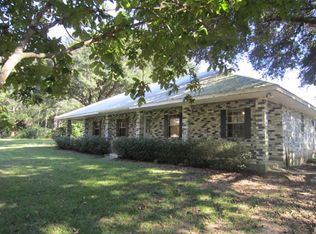 41 Jenkins Rd, Carriere, MS 39426