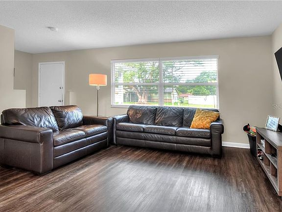 5th image of 4406 Hardenoak Trl