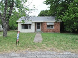 1403 N Austin St, Comanche, TX 76442