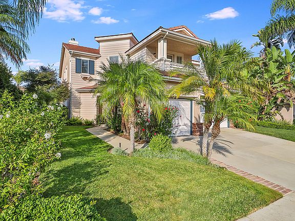 3rd image of 21 Knollwood Cir
