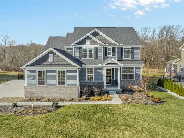 680 Scarlett Ln, Aurora, OH 44202