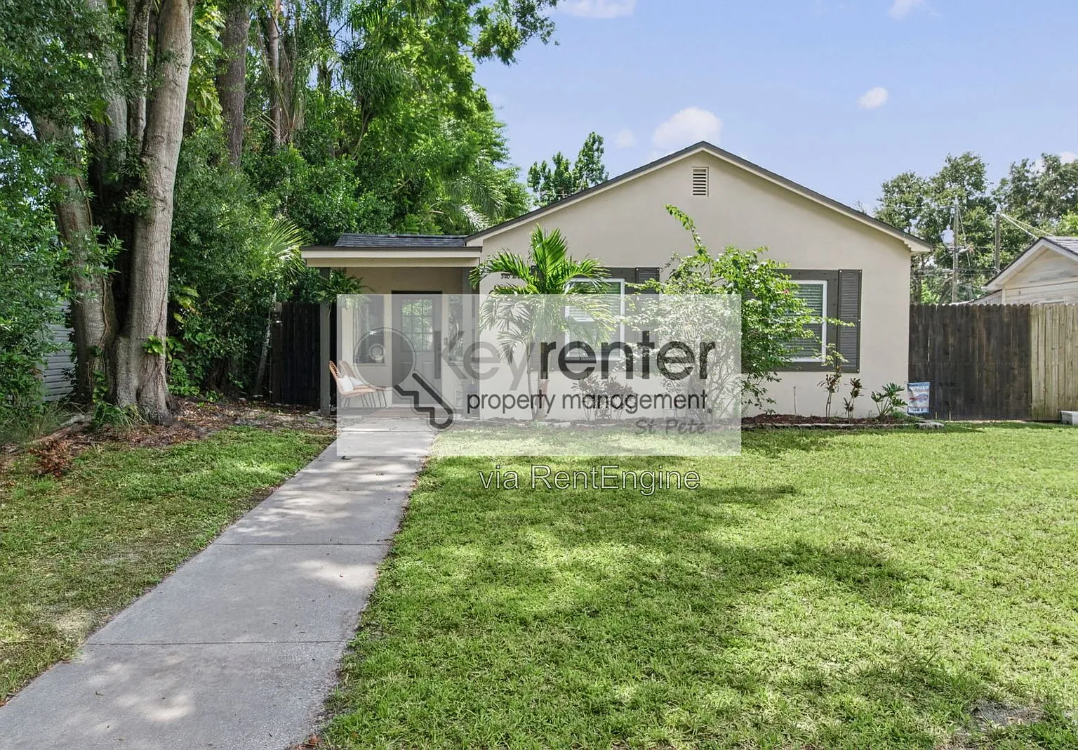 2 bed, 1.0 bath, 848 sqft, $2,300 — Photo 1