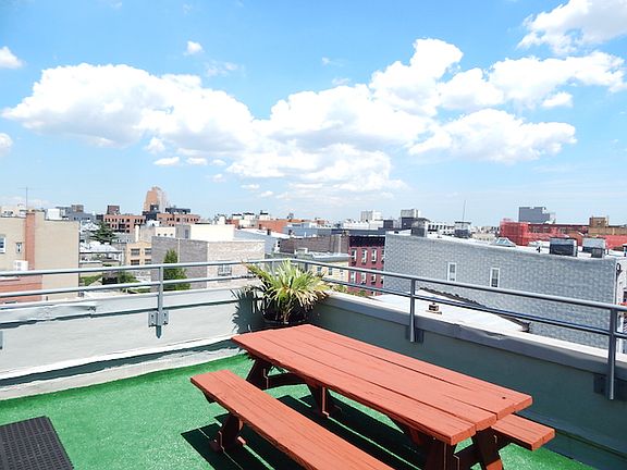 5th image of 583 Driggs Ave APT 3R