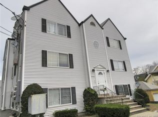 21 3rd St APT 2, Waterbury, CT 06708