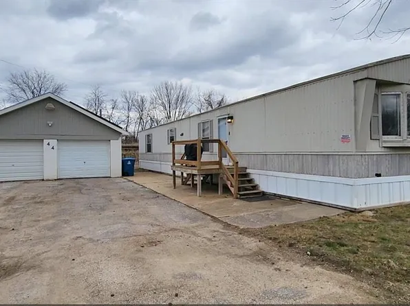 44 Susanne Ct, Caseyville, IL 62232