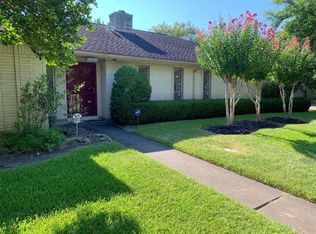 6302 Burning Tree Dr, Houston, TX 77036