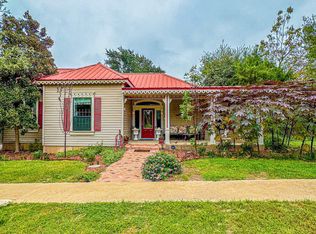 408 N 8th Ave, Teague, TX 75860