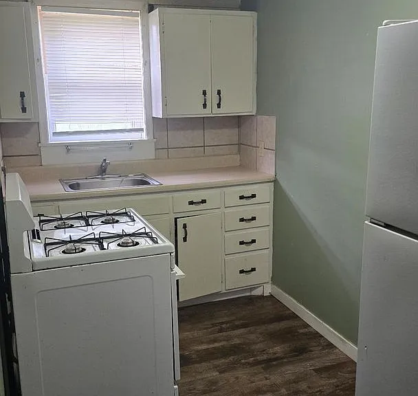 516 SE 6th St #3 — Photo 3