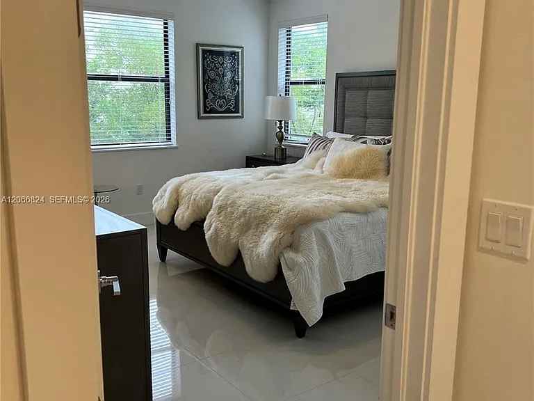 11745 SW 106th Ter #11745 — Photo 32