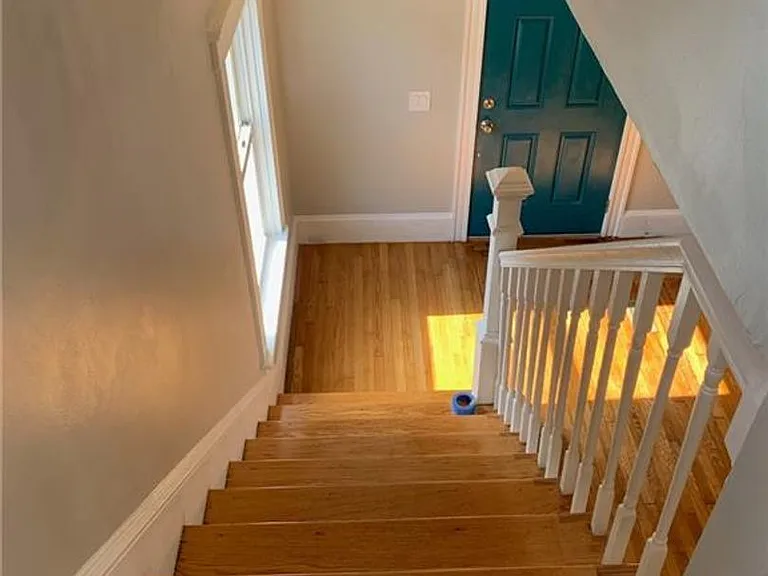 160 California Ave — Photo 10