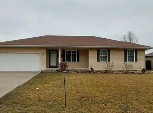 1313 Jessalinn Dr, Lebanon, MO 65536