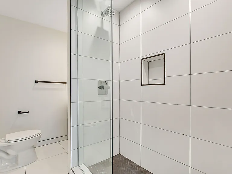 946 S Ridgeley Dr #109 — Photo 6