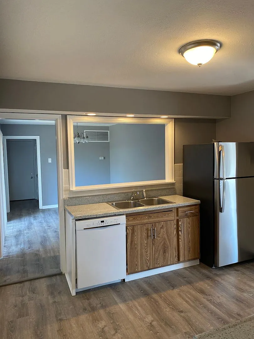 Coming Soon! 3b 1b Florissant Home For Rent — Photo 4