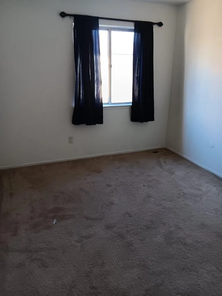 15515 Dupage Blvd — Photo 4