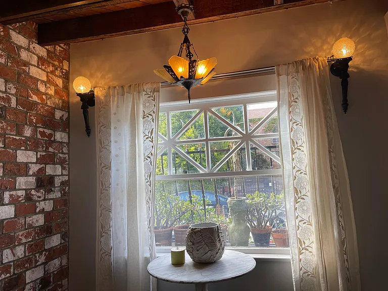 20 Westminster Ave #3 — Photo 11